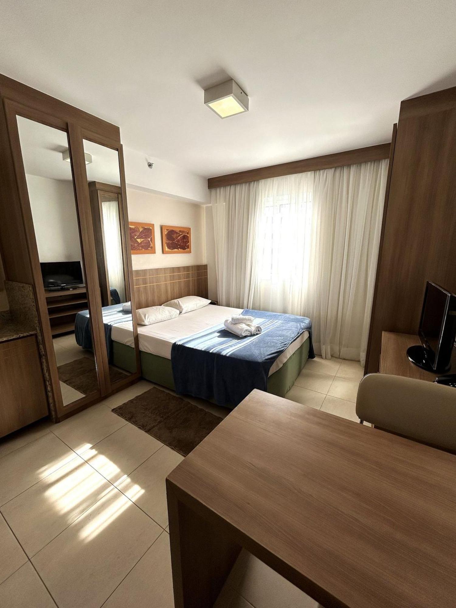 Sm1214 Flat Com Excelente Localizacao Em Regiao Central Brasilia Esterno foto